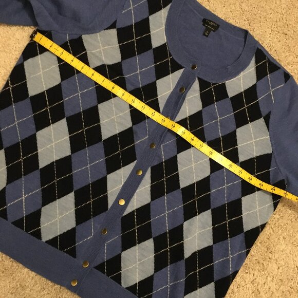 100% Merino Wool Blue Classic Argyle Button Down Cardigan - Picture 12 of 16